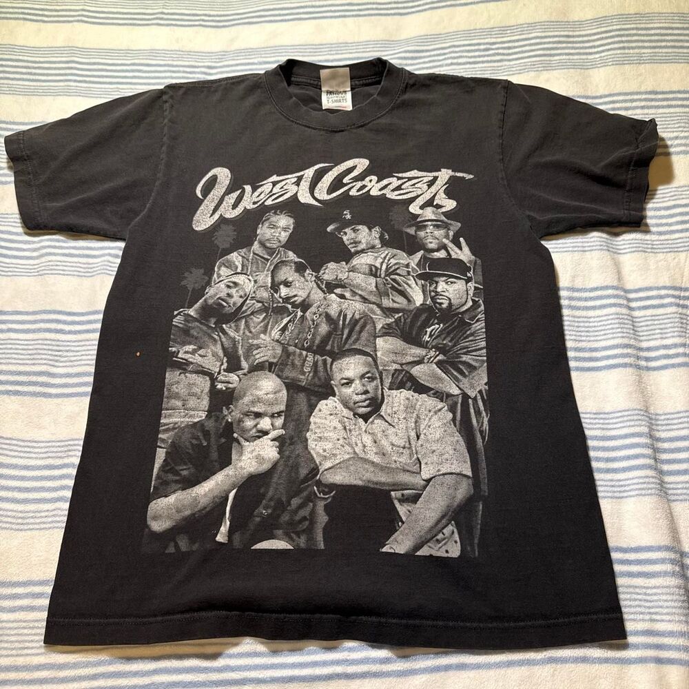 Shaka-wear Men's Black T-shirt
